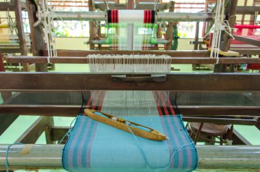 dokuma tezgâhı ve çözgü üzerinde Servisi