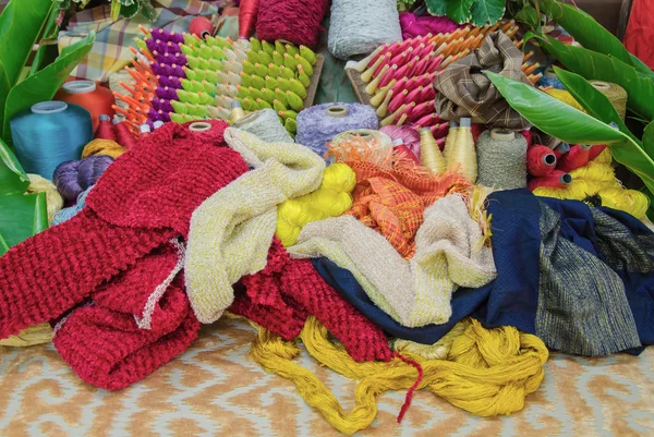Groep van ruwe zijde wol en messaline — Stockfoto