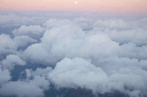 Vista aérea de Nubes Doradas en la Puesta del Sol —  Fotos de Stock