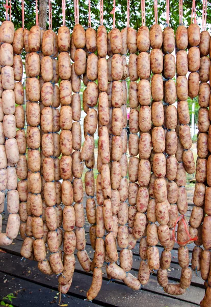 Salsichas de porco comida de nativo na Tailândia — Fotografia de Stock