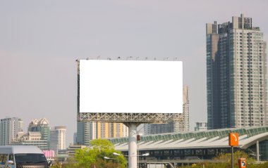 city view geçmişi olan yolda büyük boş Pano