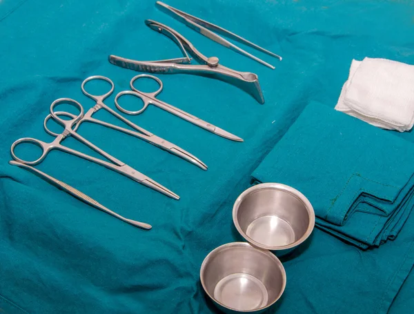 Surgeon and Surgical instruments in operation — Stock Photo, Image