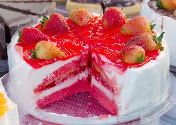 Bolo de morango — Fotografia de Stock