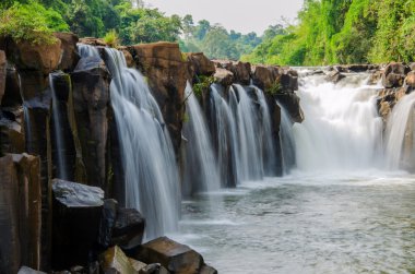 Tad pha souam şelale, bajiang Milli Parkı, paksa Güney laos