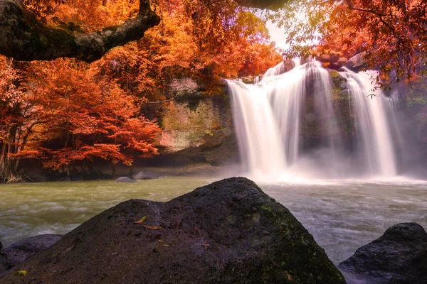 Beautiful Waterfall Sunlight Jungle Haew Suwat Waterfall Khao Yai Nakhonratchasima — Stock Photo, Image