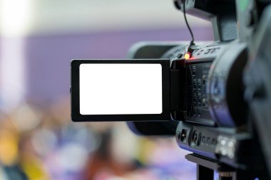 İş konferans odasındaki video kamera katılımcıları ve konuşmacıları kaydediyor, seminer toplantısı, etkinlik ve seminer konsepti.