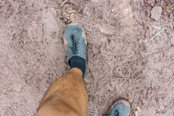 View Pair Trekking Shoes Mud Hiking Boots Stuck Mud — Stock Photo, Image