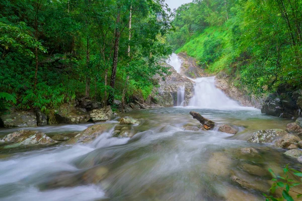 Belle Cascade Dans Forêt Tropicale Parc National Thaïlande — Photo