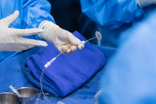 Surgeon Team Working Operating Room Stem Cells Operation Plasma Syringe — Stockfoto