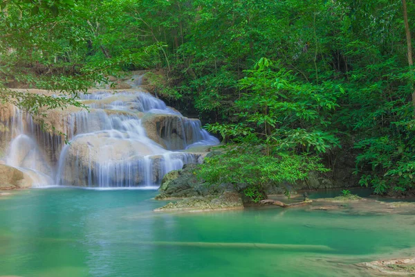 Div Vodopád Hlubokém Lese Národním Parku Erawan — Stock fotografie