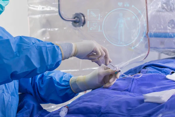 Surgeon Team Working Operating Room Stem Cells Operation Plasma Syringe — Foto de Stock