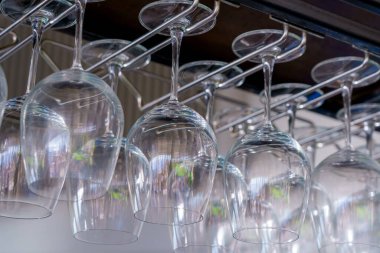 Şampanya bardağı şarap gece Club Bar kümesinde