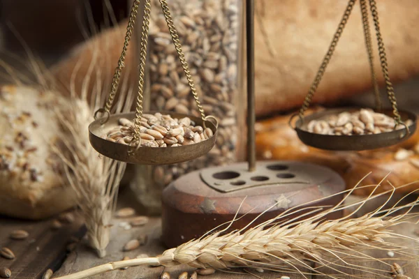 Báscula de peso con cereales Fotos De Stock