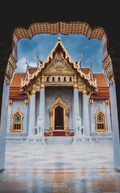 Bangkok, Tayland 'daki Mermer Tapınak. Mimarlık tarihi Tayland' ın ünlü seyahat beldesi.