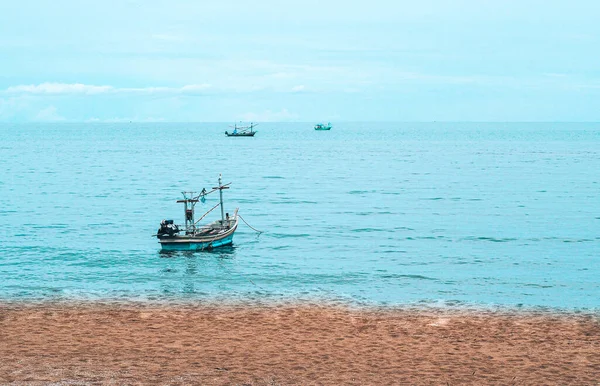 Velhos Barcos Madeira Praia Mar Andaman Tailândia Verão Paisagem Marinha — Fotografia de Stock