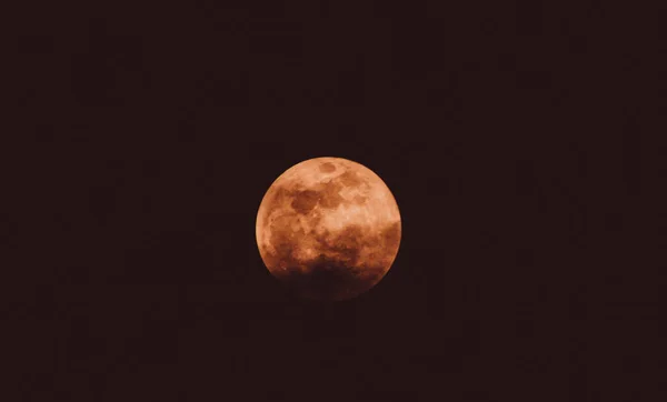 Nubes Oscuras Cubren Una Luna Redonda Llena Cielo Nocturno —  Fotos de Stock