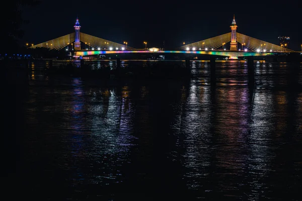 Závěsné Tahové Konstrukce Bridge Osvětlení Barevné Okouzlující Efekty Most Chesadabodin — Stock fotografie