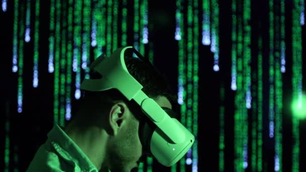 Green Light Metaverse Virtual Reality Game Man Glass Tap Copyspace — Stock Video