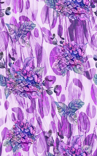 Moderno patrón botánico inconsútil púrpura con flores de hortensias pintadas en acuarela sobre un púrpura —  Fotos de Stock