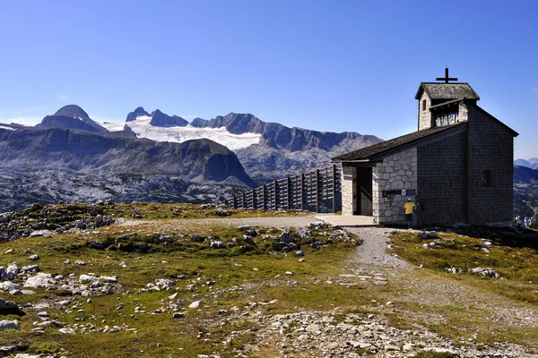 Capela sobre Alpes — Fotografia de Stock