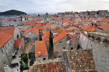 Kırmızı çatılar