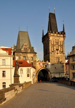 charles Köprüsü'nde Kulesi