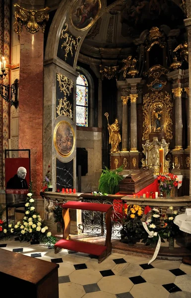 Гроб кардинала Дж. Спайдлик, Томас — стоковое фото