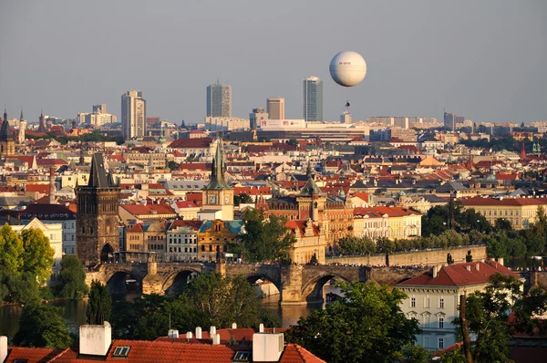 De Praag in de avond. — Stockfoto