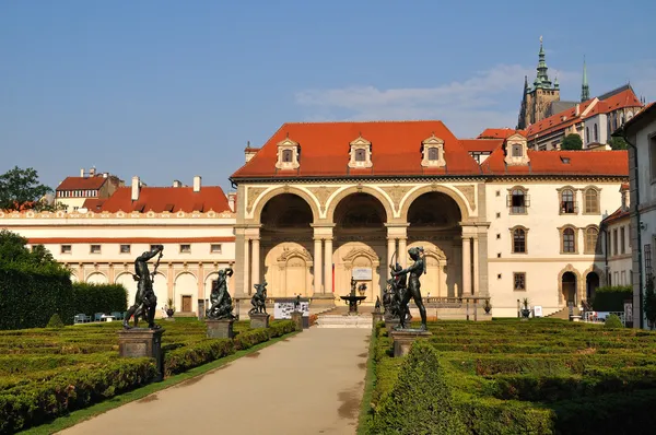 The Avenue of Sculptures in Wallenstein Gardens — Stock Photo, Image