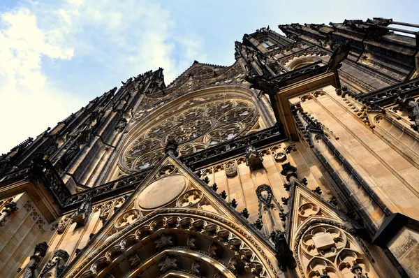 St Vitus katedral i Prag, Tjeckiska republiken — Stockfoto