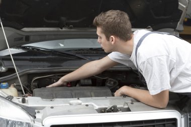 araba motoru tamiri tamircisi