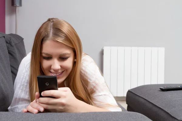 Woman is written with her boyfriend — Stock Photo, Image