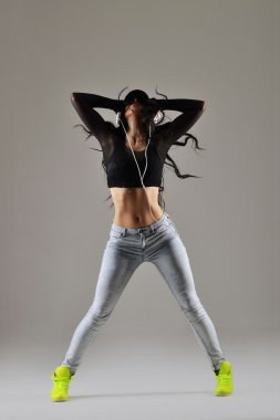 güzel genç dansçı