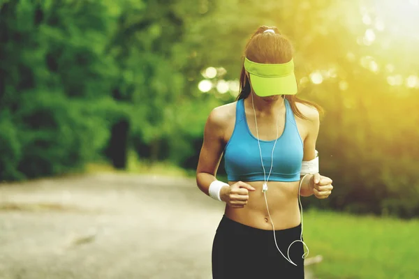 Beautiful fitness woman — Stock Photo, Image