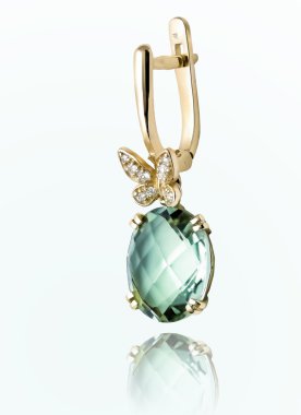 mücevher altın küpe