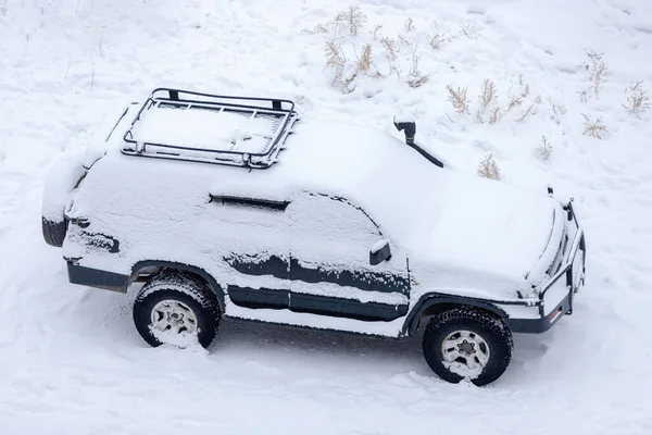 Vista Superior Coche Cubierto Nieve — Foto de Stock