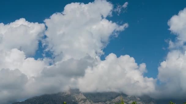 Timelapse Beautiftime Lapse Beautifully Swirling Clouds Mountain Peak Ully Swirling — 图库视频影像