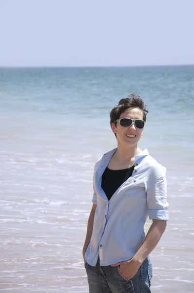 gülümseyen kişi