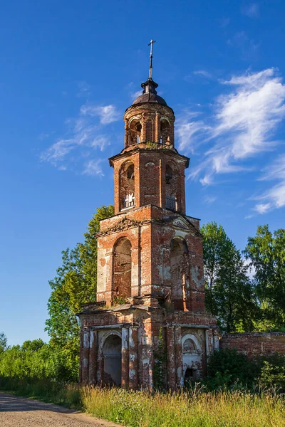 Det Gamla Ortodoxa Klocktornet Del Templet Byn Sumarokovo Kostromaprovinsen Ryssland — Stockfoto