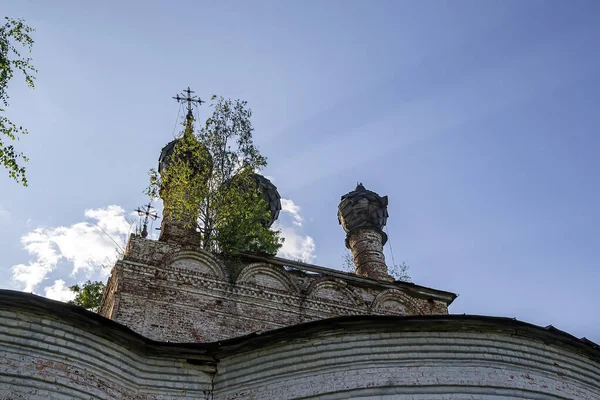 Dômes Une Église Abandonnée Avec Croix Église Village Nikola Torzhok — Photo