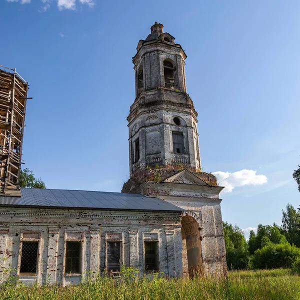 Restoration Old Orthodox Church Church Village Pokrovskoye Kostroma Province Russia — Stock Photo, Image