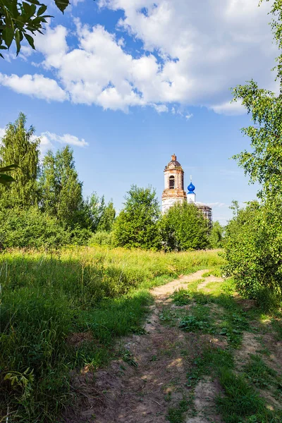 Antiguo Paisaje Iglesia Ortodoxa Iglesia Del Pueblo Pokrovskoye Provincia Kostroma —  Fotos de Stock