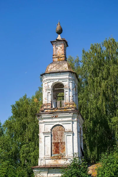 Antiguo Campanario Ortodoxo Iglesia Del Pueblo Sobolevo Provincia Kostroma Rusia —  Fotos de Stock