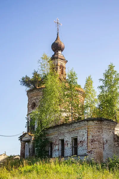Eine Verlassene Orthodoxe Kirche Der Tempel Des Dorfes Luschki Provinz — Stockfoto