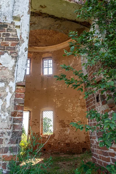 Interiér Opuštěného Chrámu Chrám Vesnice Golovinskoye Provincie Kostroma Rusko Píše — Stock fotografie