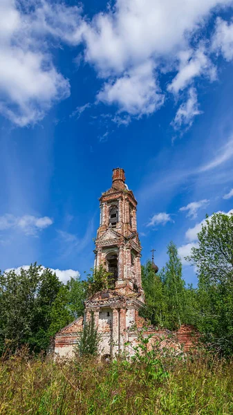 Verlaten Orthodoxe Kerk Pokrovskaja Kerk Aan Rivier Letter Provincie Kostroma — Stockfoto
