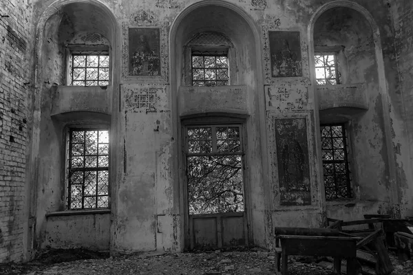 Interior Una Iglesia Ortodoxa Abandonada Templo Del Pueblo Pavlovskoye Provincia —  Fotos de Stock