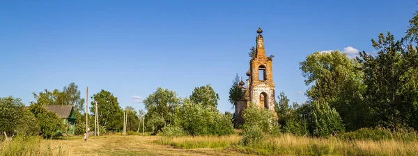 Antiguo Paisaje Iglesia Ortodoxa Iglesia Del Pueblo Spasskoye Provincia Kostroma —  Fotos de Stock