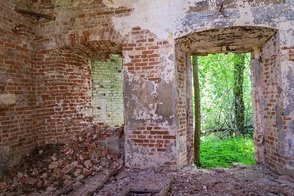 Interieur Van Een Verlaten Orthodoxe Kerk Pokrovskaja Kerk Aan Rivier — Stockfoto