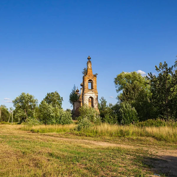 Antiguo Paisaje Iglesia Ortodoxa Iglesia Del Pueblo Spasskoye Provincia Kostroma —  Fotos de Stock
